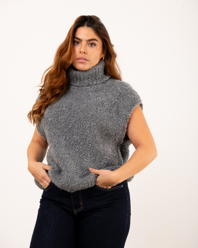 Pull sans manches bouclettes