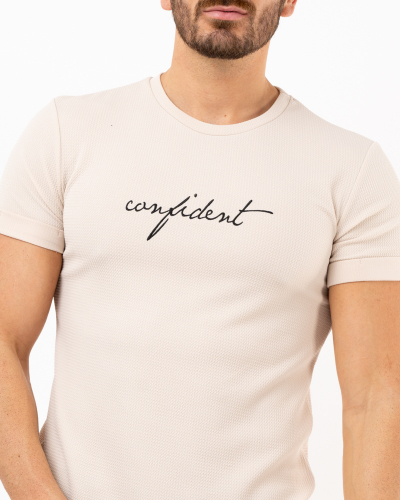 T-Shirt confident